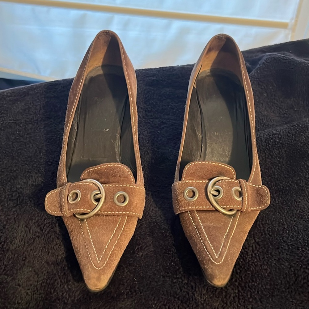 Vintage Prada kitten heel buckle front heels. Brown suede.